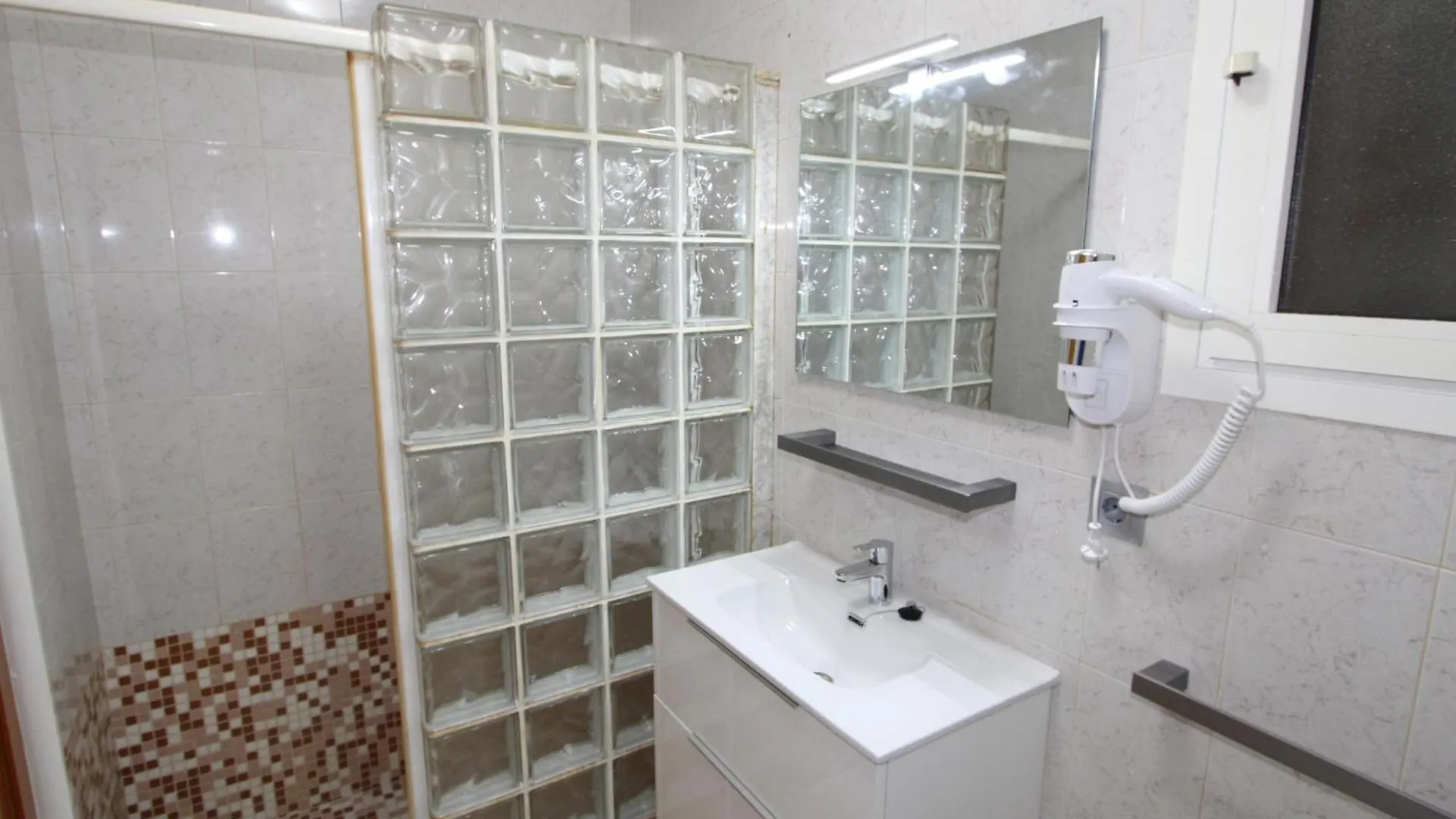 Holiday home Casa Cerca Del Mar Con Piscina Privada, Wifi, Aire Opcional, Mascotas Bienvenidas, Playa Para Perros. - Es-184-55 Riumar Spain